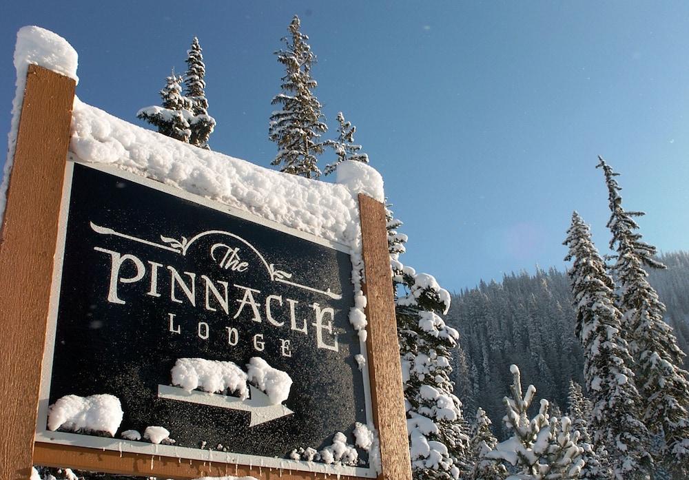 The Pinnacle Lodge Sun Peaks Zewnętrze zdjęcie