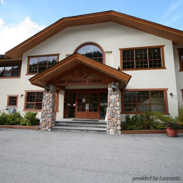 The Pinnacle Lodge Sun Peaks Zewnętrze zdjęcie