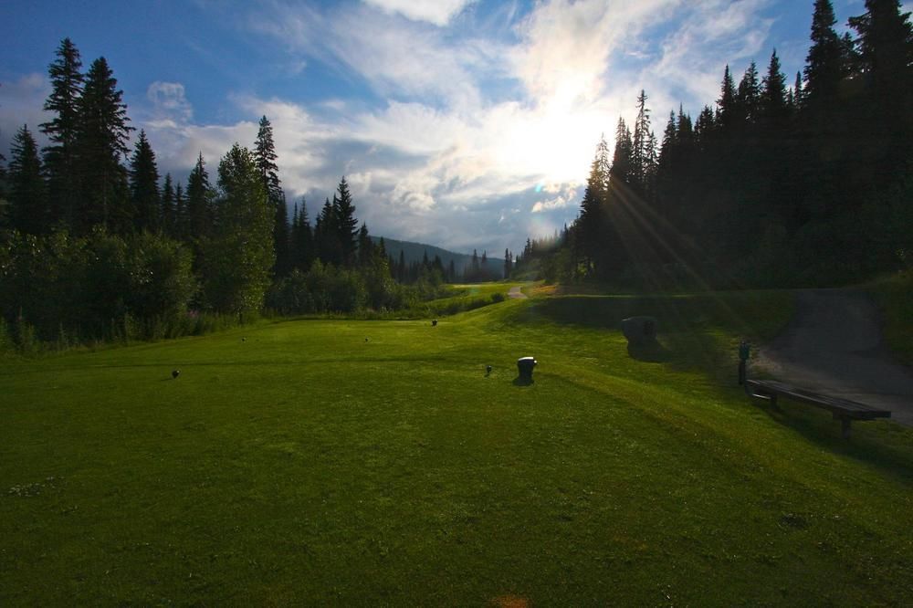 The Pinnacle Lodge Sun Peaks Zewnętrze zdjęcie